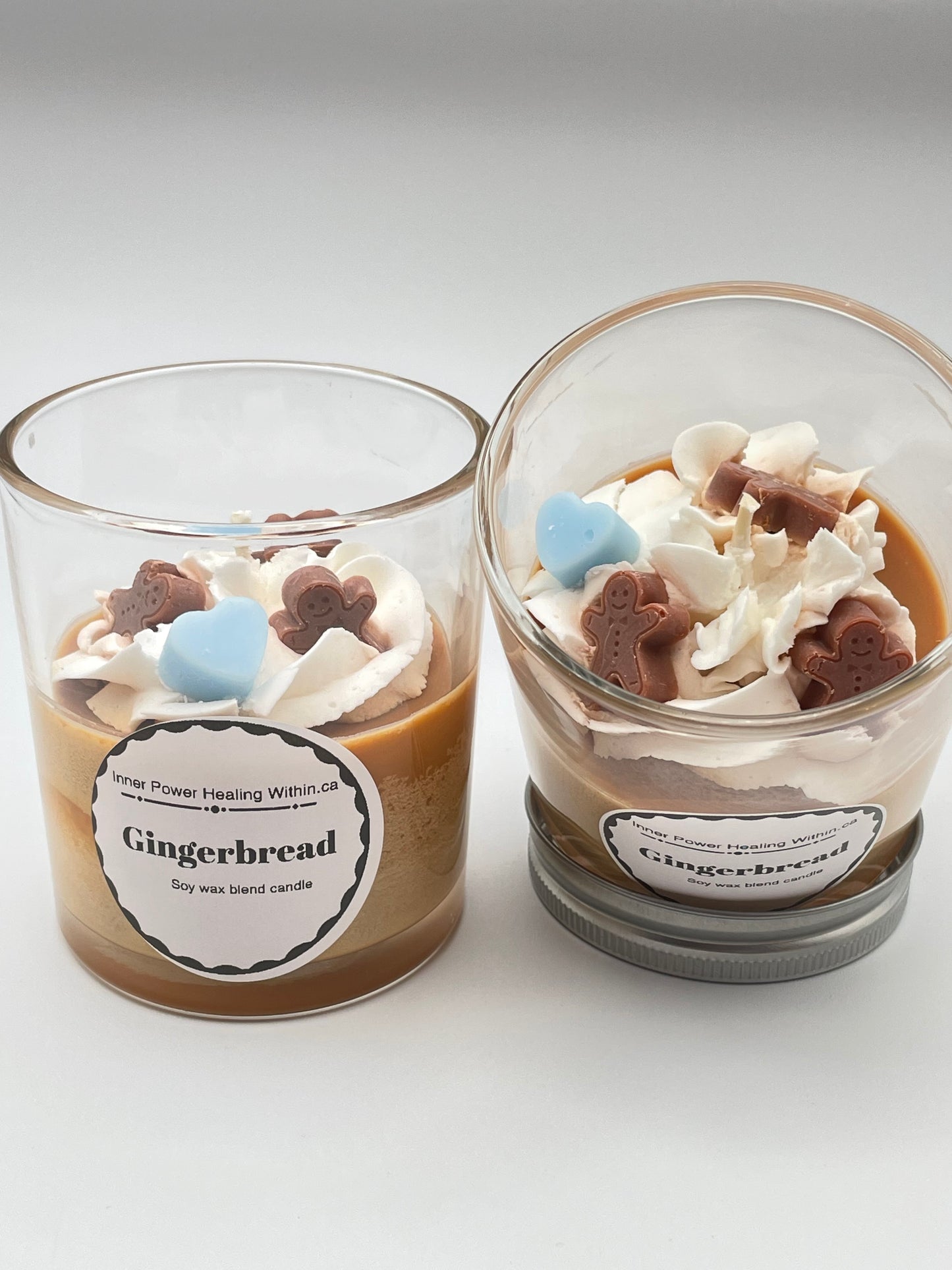 Gingerbread scented candle